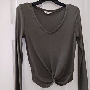 NWOT Womens Aeropostale Olive Twist Front Knit Top Size Medium